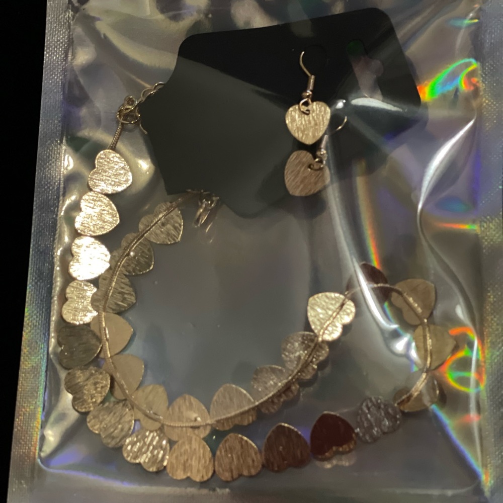Gold Heart Necklace Set